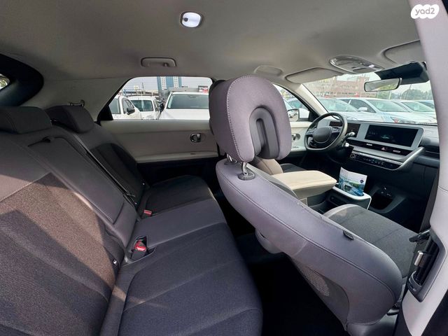 יונדאי איוניק 5