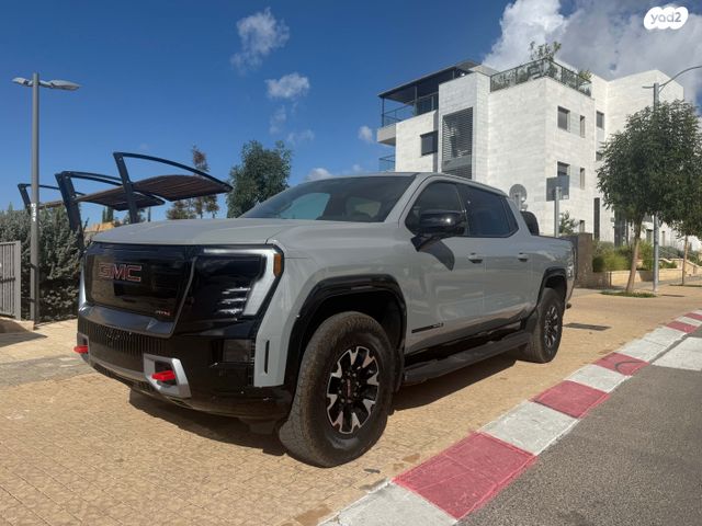 מודעת רכב ג'י.אם.סי סיירה EV