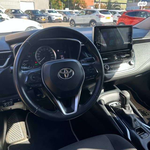 מודעת רכב טויוטה קורולה 1