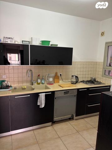 דירה, גולן 60, גבעת טל, אלפי מנשה