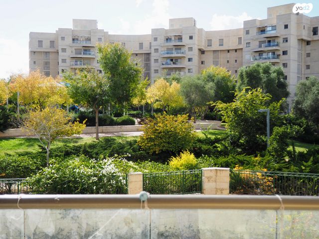 אבני חושן 11