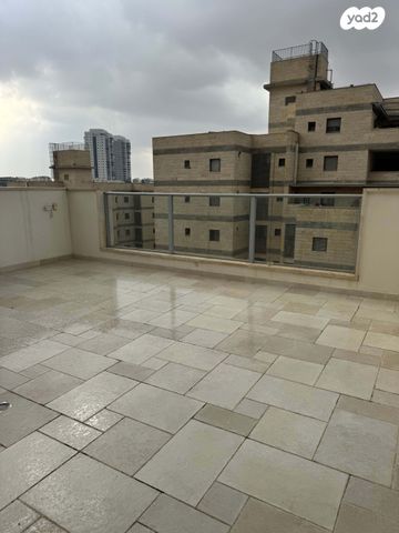 גג/ פנטהאוז, הלילך 1, הפרחים, קרית גת