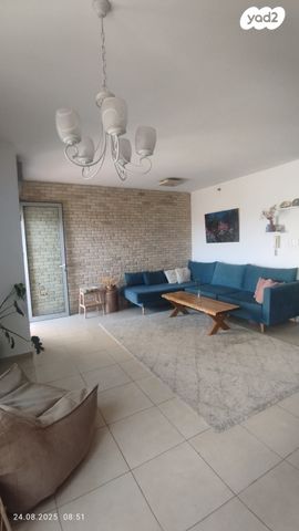 דירה, שדרות מקס ואמפרו שיין 10, רחובות החדשה, רחובות