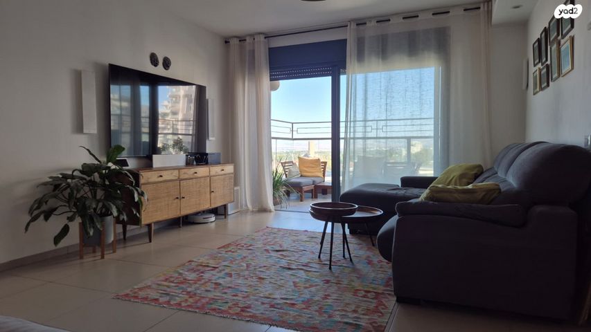 שדרות האלונים 20