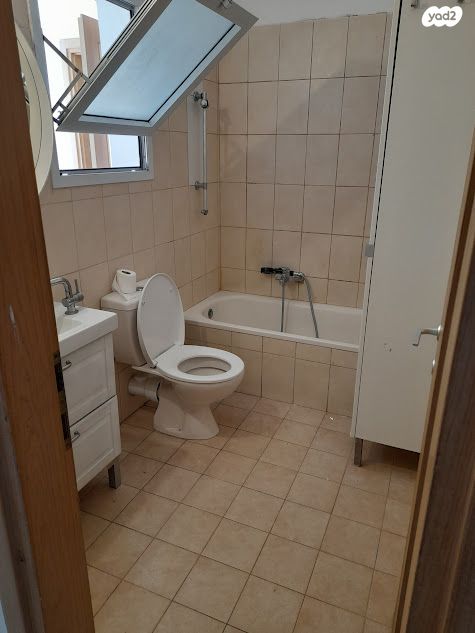 דירת גן, חטיבת הצנחנים 23, המגינים, מודיעין מכבים רעות