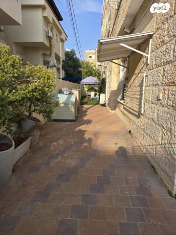 דירת גן, הרב קוק 22, מוצקין הותיקה, קרית מוצקין