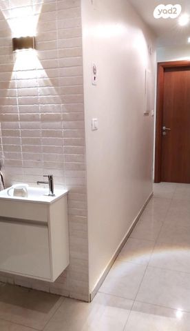 דירה, הרב נויפלד 3, קרית הרצוג, בני ברק