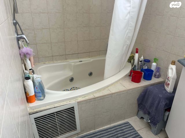 דירת גן, אליעזר קשאני 45, ארמון הנציב, תלפיות מזרח, ירושלים