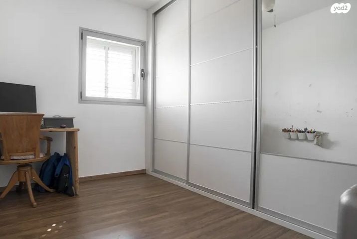 דירה, שדרות מקס ואמפרו שיין 10, רחובות החדשה, רחובות