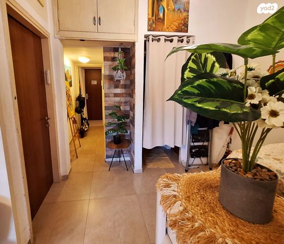 דו משפחתי, ירושלים 62, נווה עובד, חדרה