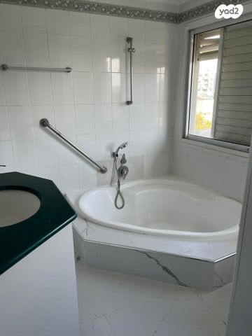 דירה, מוריץ דניאל 36, נווה אביבים, תל אביב יפו