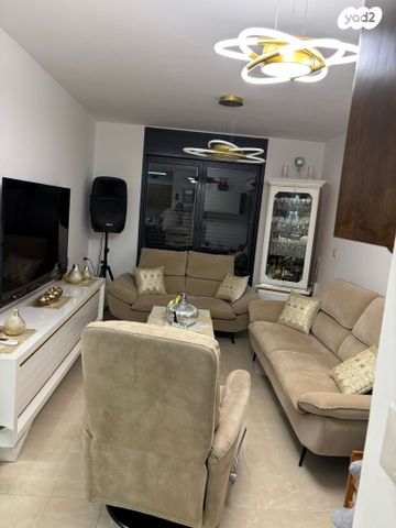 דירה, הרצל 13, הנרקיסים, קרית מלאכי