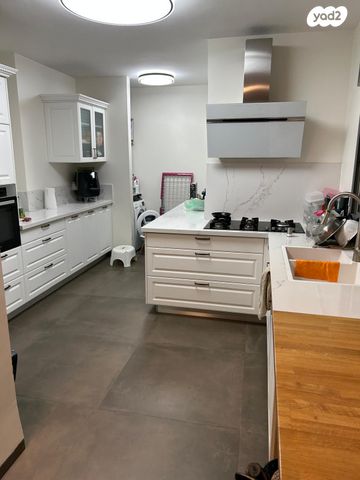 דירה, מורן 7, שיכון עובדים, טבריה