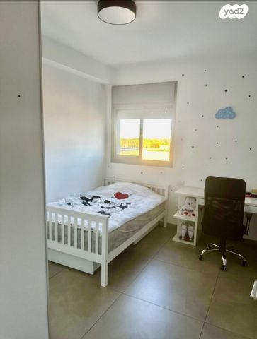 דירה, חרמון 16, נאות שז"ר, יבנה