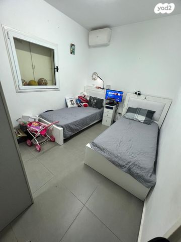 טייטלבאום 12