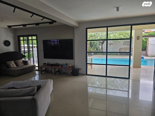 בית פרטי/ קוטג', בראון 1, רמות, רמות