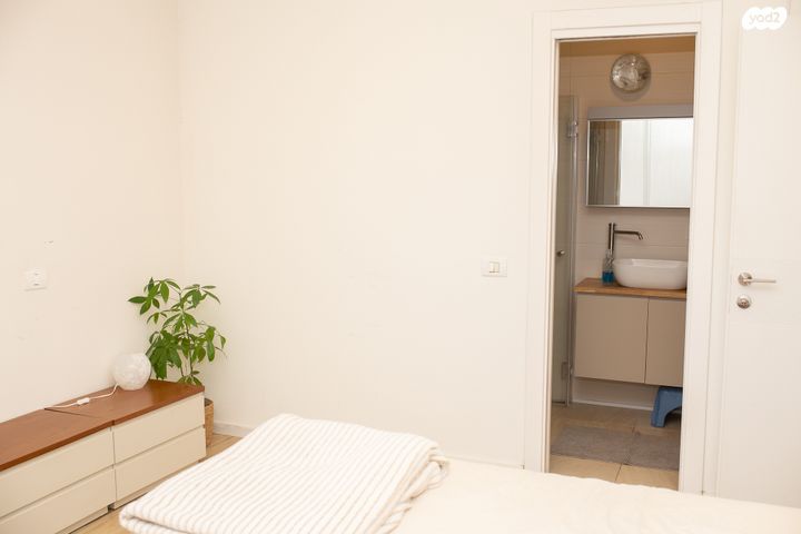 גג/ פנטהאוז, ברץ 2, כפר גנים א, פתח תקווה