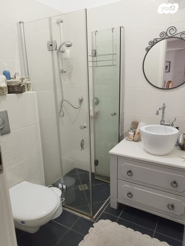 דירה, הרב ישעיהו משורר 12, הדר גנים, פתח תקווה