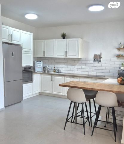 דירה, סנונית 13, גבעת אלונים, קרית אתא