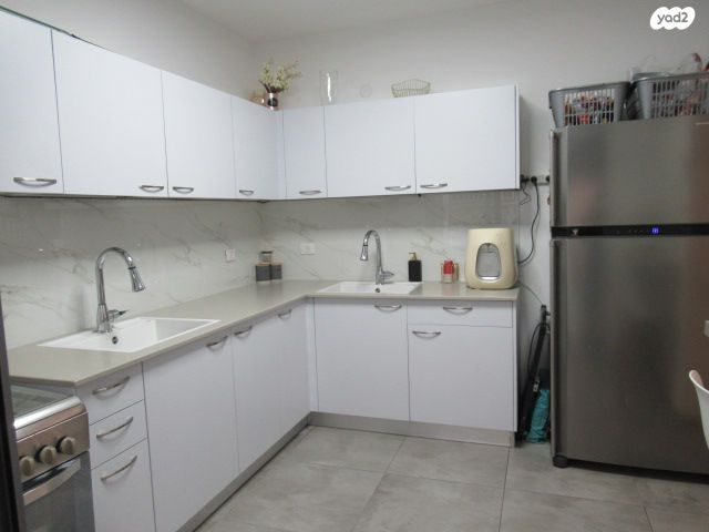 דירת גן, הנרקיסים 6, רכסים, רכסים