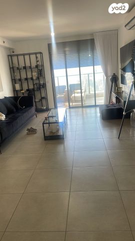 דירה, עפרה חזה 10, משכנות האומנים, קרית מוצקין