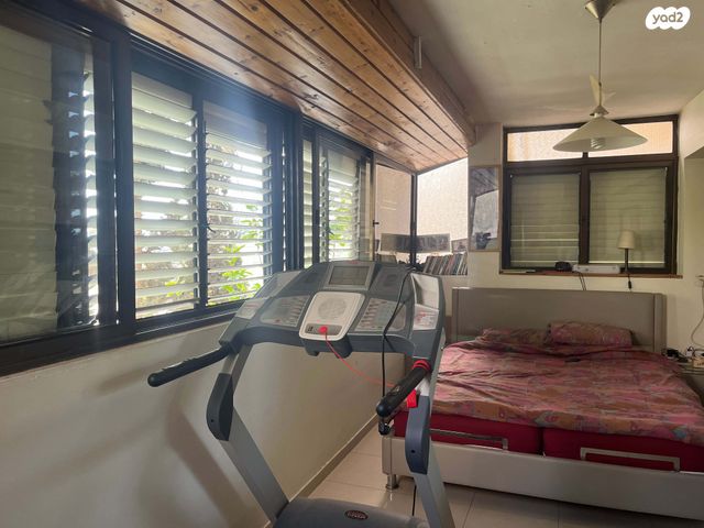 דירת גן, אליעזר קשאני 45, ארמון הנציב, תלפיות מזרח, ירושלים