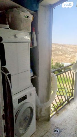 דירה, קהילת אונגוואר 806, רמות, ירושלים