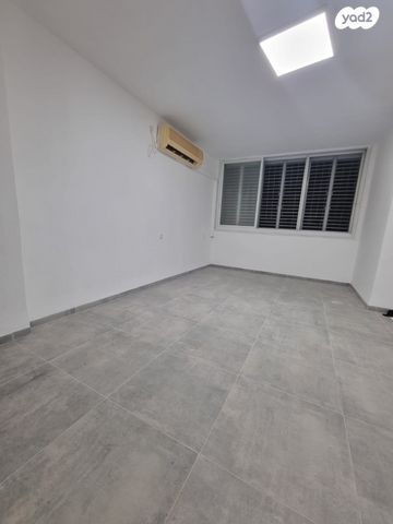 דירה, ז'בוטינסקי 39, מוצקין הותיקה, קרית מוצקין