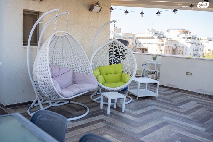 גג/ פנטהאוז, ברץ 2, כפר גנים א, פתח תקווה