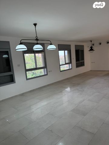 גג/ פנטהאוז, הלילך 1, הפרחים, קרית גת