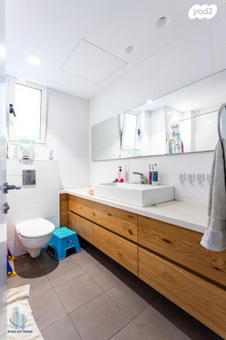 דירה, חזון אי"ש 11, רחובות הצעירה, רחובות