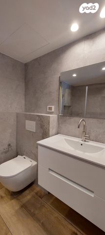 דירה, שדרות האלונים 20, פארק המושבה, באר יעקב