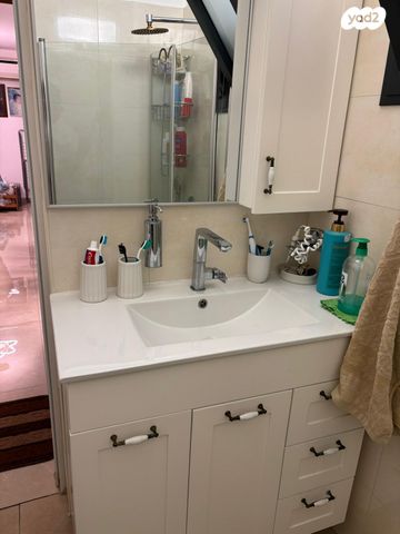 דירה, הרצל 13, הנרקיסים, קרית מלאכי