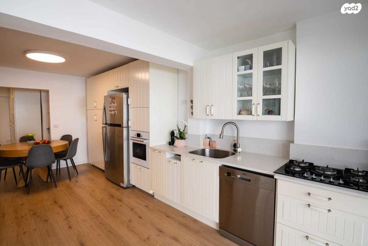 דירת גן, א.ד. גורדון 8, קרית היובל, ירושלים