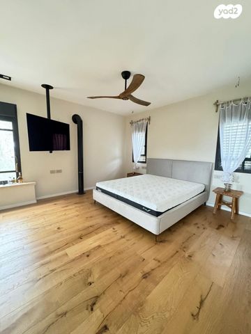 בית פרטי/ קוטג', בראון 1, רמות, רמות