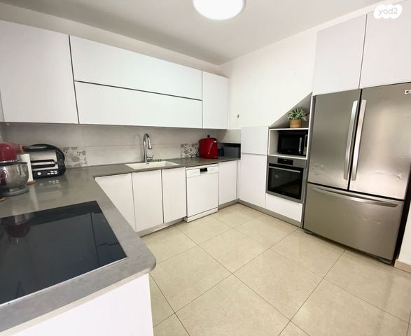 דו משפחתי, המכבים 11, המכבים, גבעת זאב