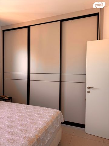 דירה, קרל פופר 15, קרית המדע, נתניה