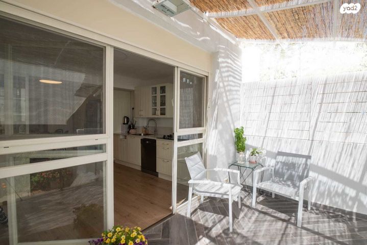 דירת גן, א.ד. גורדון 8, קרית היובל, ירושלים