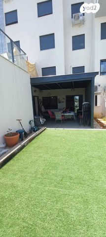 דירת גן, מעלה הבנים 27, שכונה ותיקה - מרכז העיר, מעלות תרשיחא