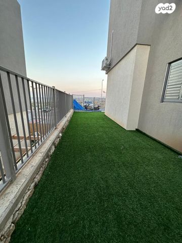 דירת גן, איבי נחל 1, אבני חפץ, אבני חפץ