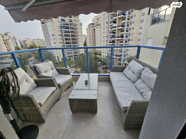 גג/ פנטהאוז, יפה אברהם 14, קרית רבין, חולון