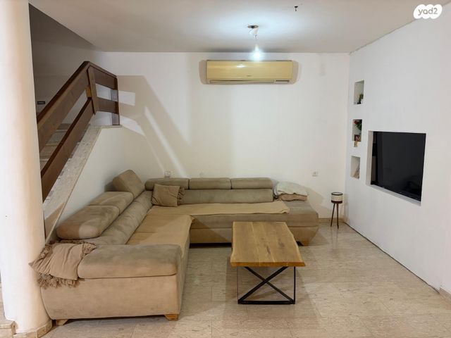 דירת גן, עין זיוון 7, אחוזת דניה, חדרה