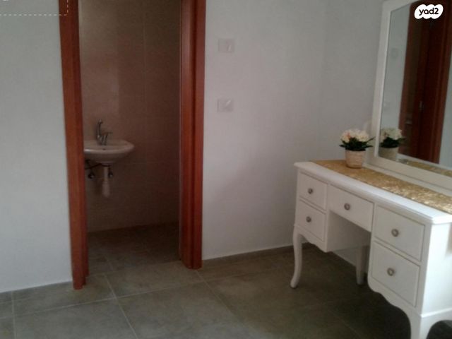 דירה, ספיר 30, אבני חן, חריש