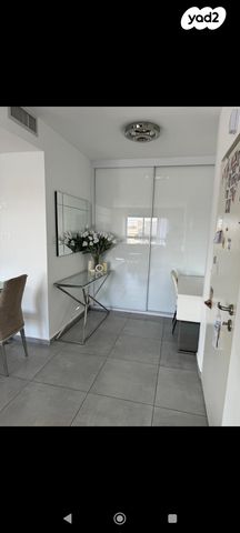 דירה, יונה ואליעזר נלקין 2, כפר סבא הירוקה, כפר סבא