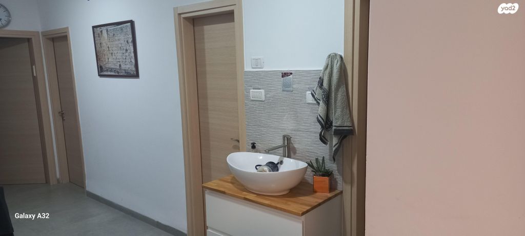 דירת גן, מעלה הבנים 27, שכונה ותיקה - מרכז העיר, מעלות תרשיחא