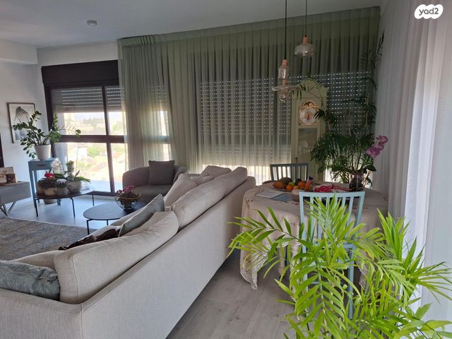 גג/ פנטהאוז, ראובן רובין 1, שכונה ד', באר שבע