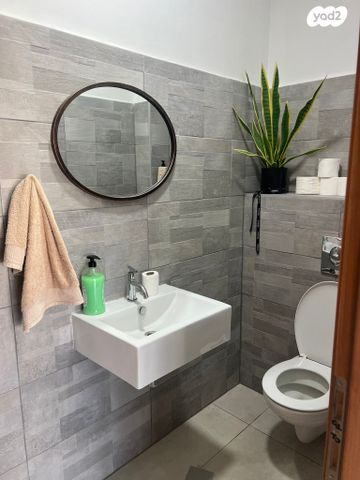 גג/ פנטהאוז, גרטרוד עליון 36, פסגות אפק, ראש העין