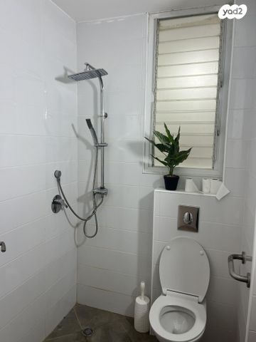 דירה, אבשלום 64, נווה מנחם, באר שבע