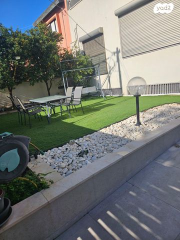 דו משפחתי, א.ד. גורדון 6, נווה דוד, רמלה