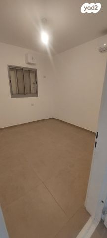 דירה, שנית 17, הכלניות, שדרות